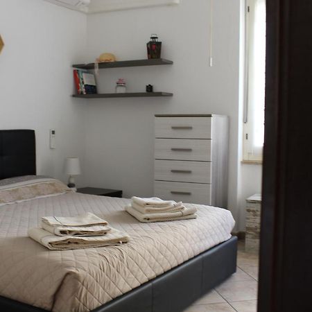 Lovely Sardinia Apartment Порто-Торрес Екстер'єр фото