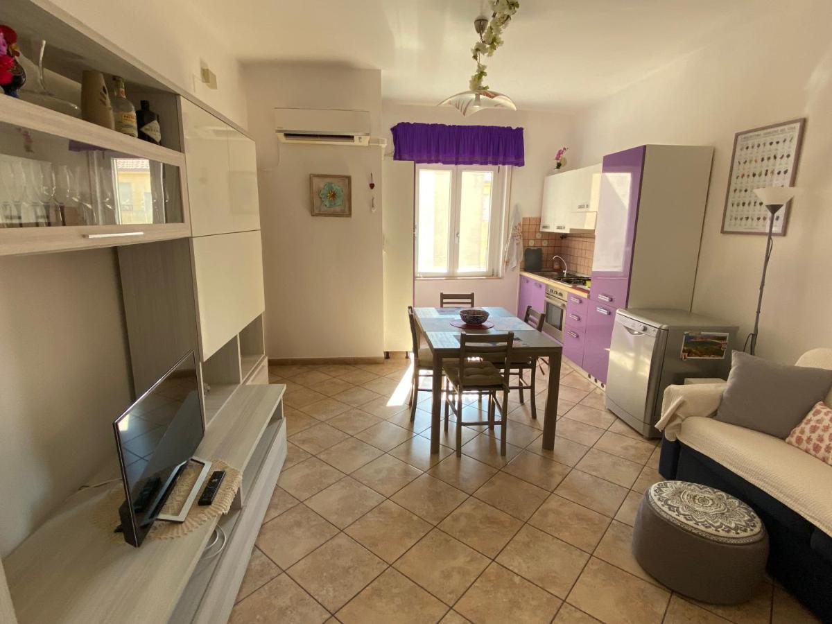 Lovely Sardinia Apartment Порто-Торрес Екстер'єр фото