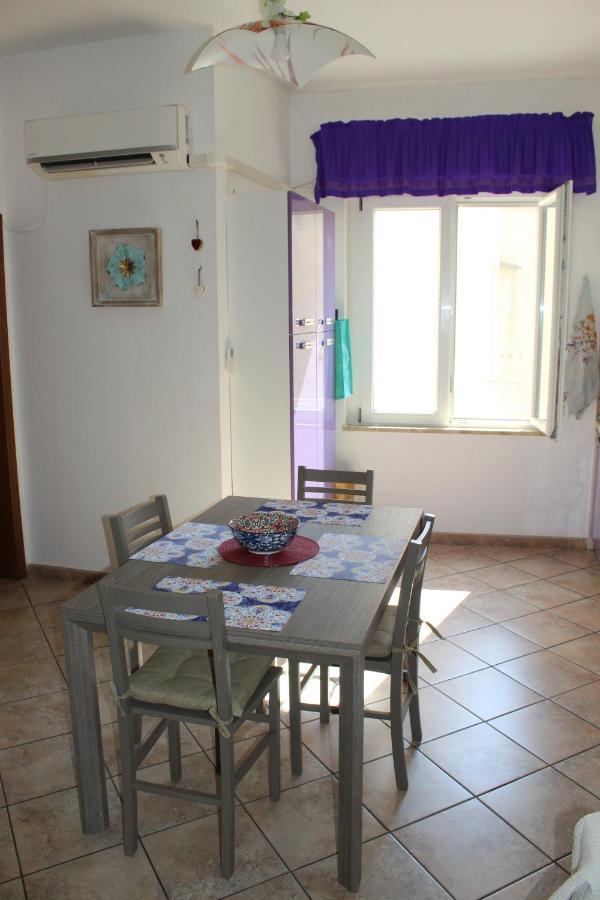 Lovely Sardinia Apartment Порто-Торрес Екстер'єр фото