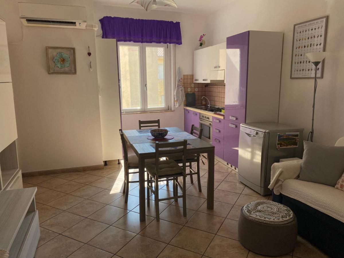 Lovely Sardinia Apartment Порто-Торрес Екстер'єр фото