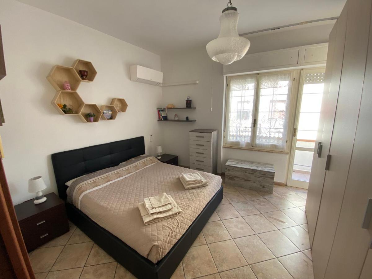 Lovely Sardinia Apartment Порто-Торрес Екстер'єр фото